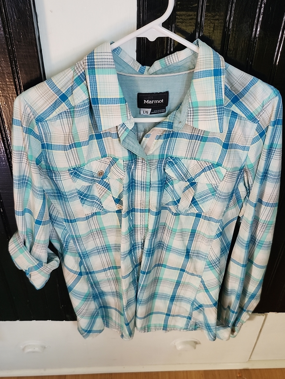 Marmot Men’s Aqua and Blue Plaid Casual Button-Down Shirt